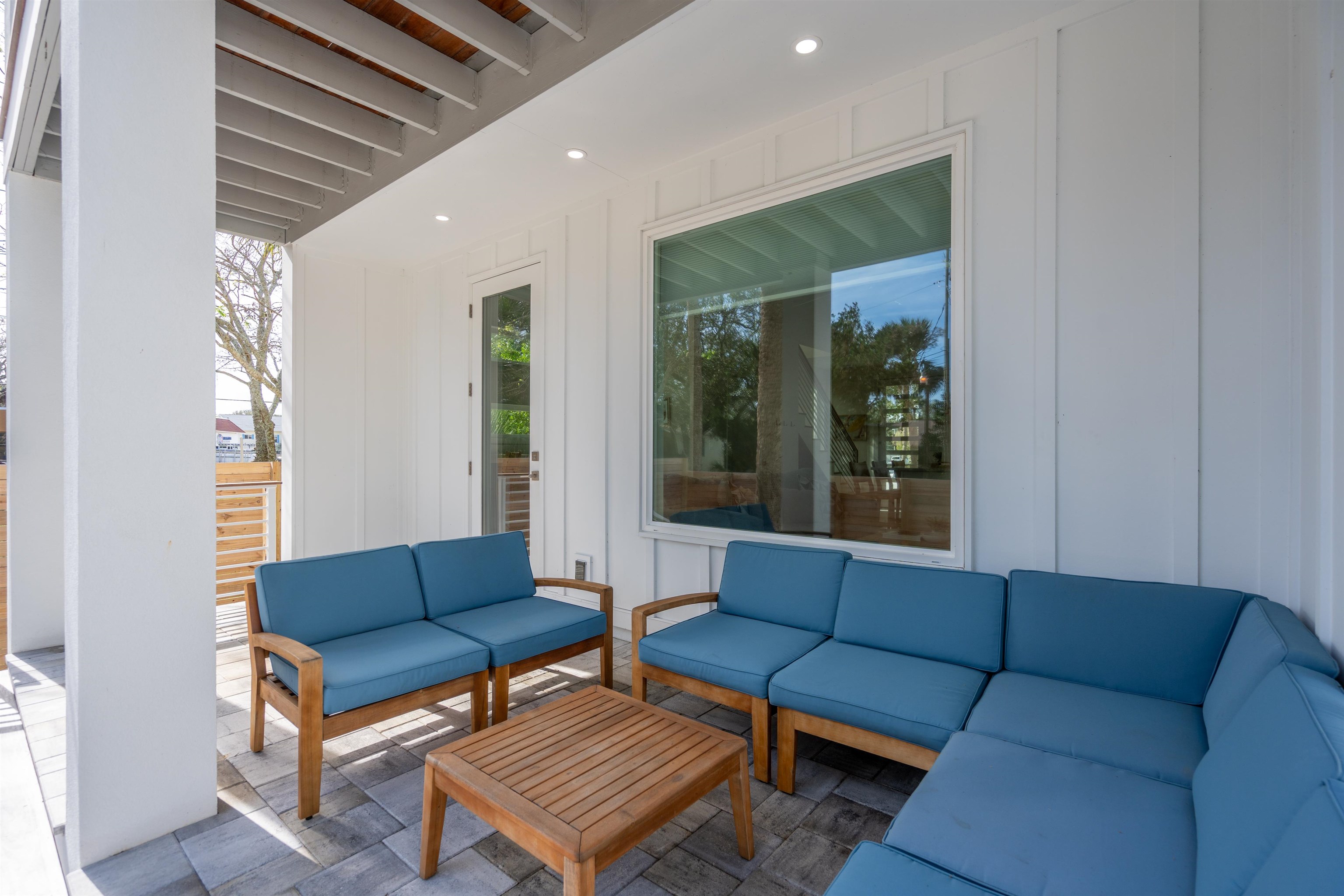 2 Sanchez Cove St. Augustine, FL 32080 - Photo 6 of 45 a living room with furniture and a large window