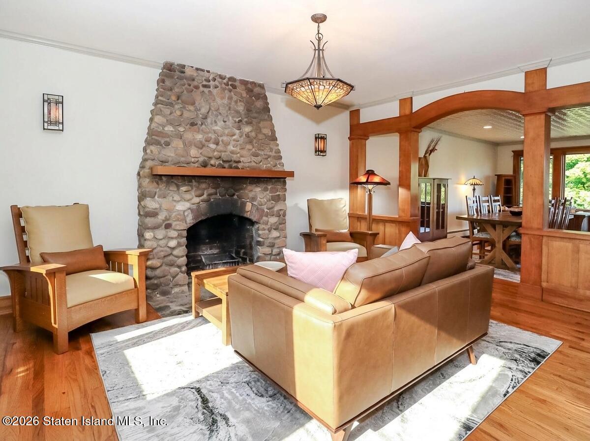 121 Windermere Road Staten Island, NY 10305 - Photo 12 of 57 IMG_5496.JPG_20260916125954