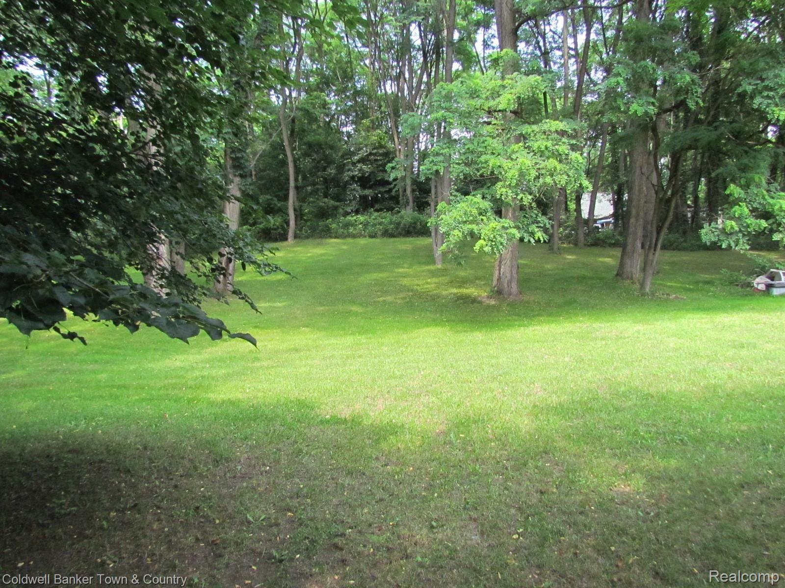 3962 Fisher Road Howell, MI 48855 - Photo 23 of 27 IMG_0726 - Copy.JPG