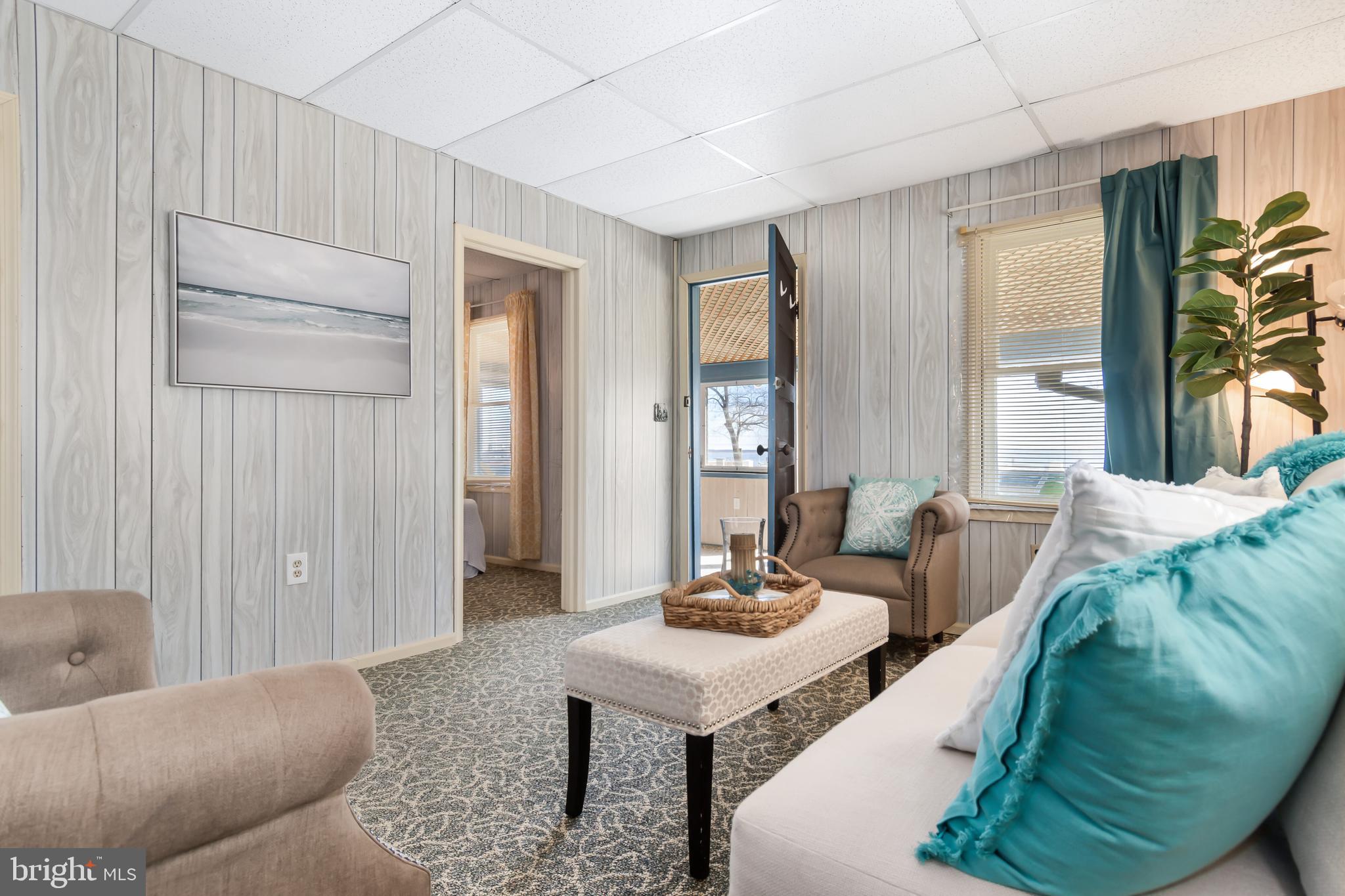 221 Riverview Road Stevensville, MD 21666 - Photo 16 of 39 Living rm.