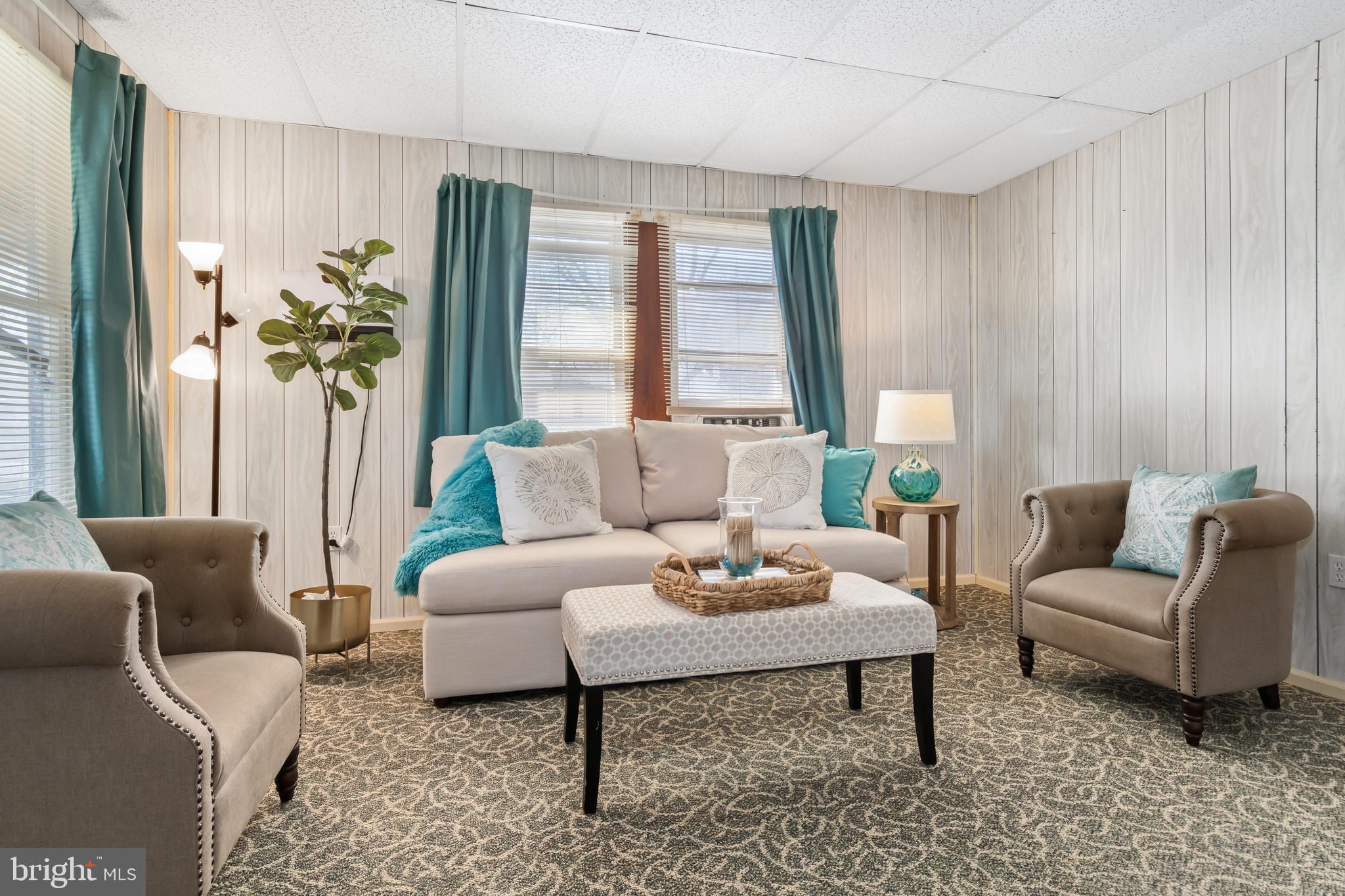 221 Riverview Road Stevensville, MD 21666 - Photo 2 of 39 Living rm