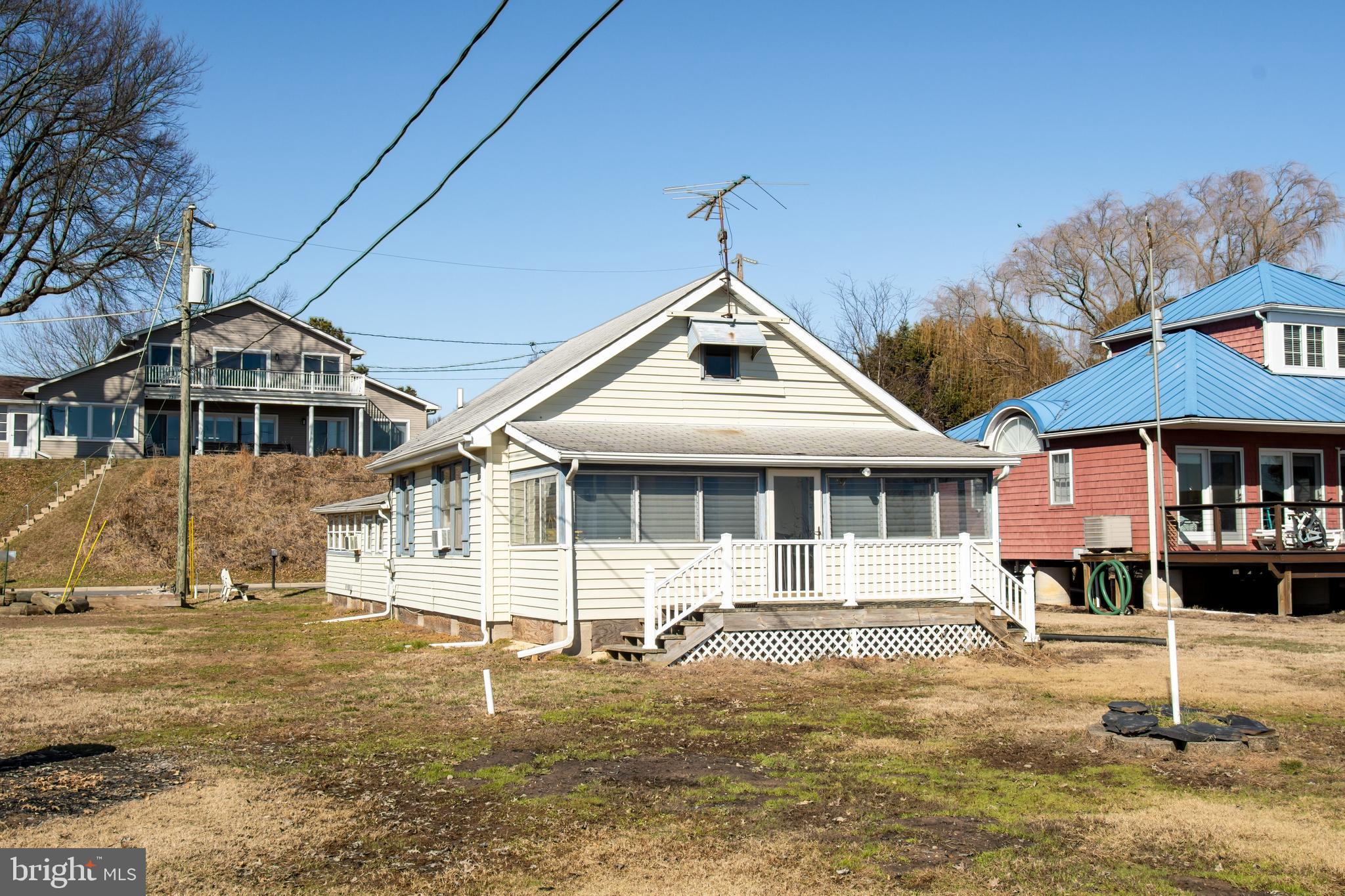 221 Riverview Road Stevensville, MD 21666 - Photo 29 of 39 Water side porch