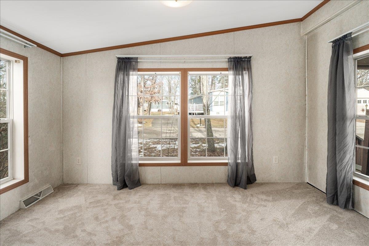 801 Nottingham Drive Exeter, NH 03833 - Photo 15 of 29