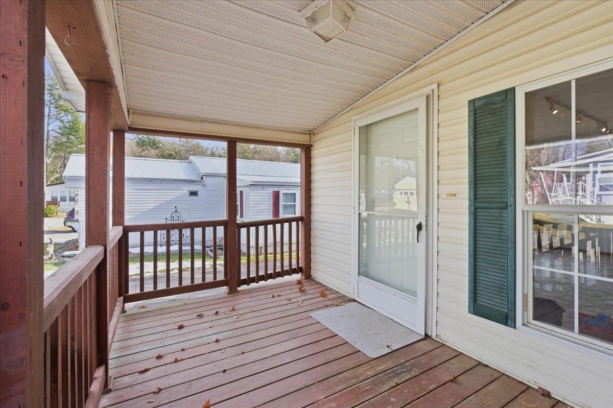 801 Nottingham Drive Exeter, NH 03833 - Photo 3 of 29