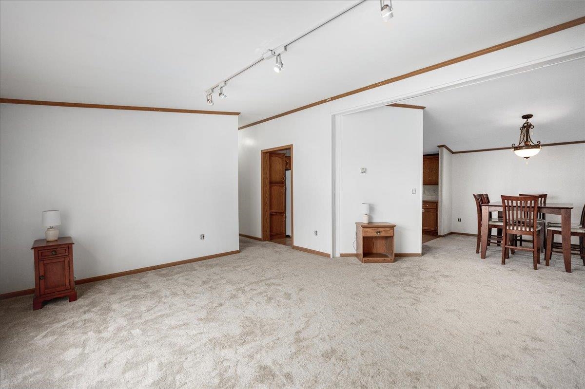 801 Nottingham Drive Exeter, NH 03833 - Photo 5 of 29