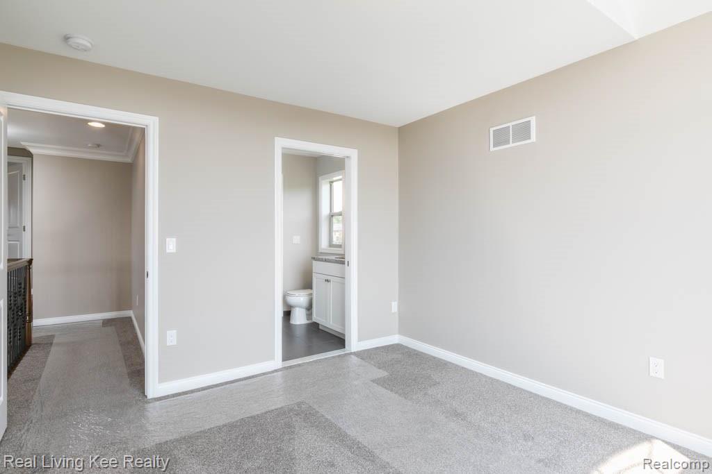 2715 Brook View Lane Troy, MI 48085 - Photo 29 of 41