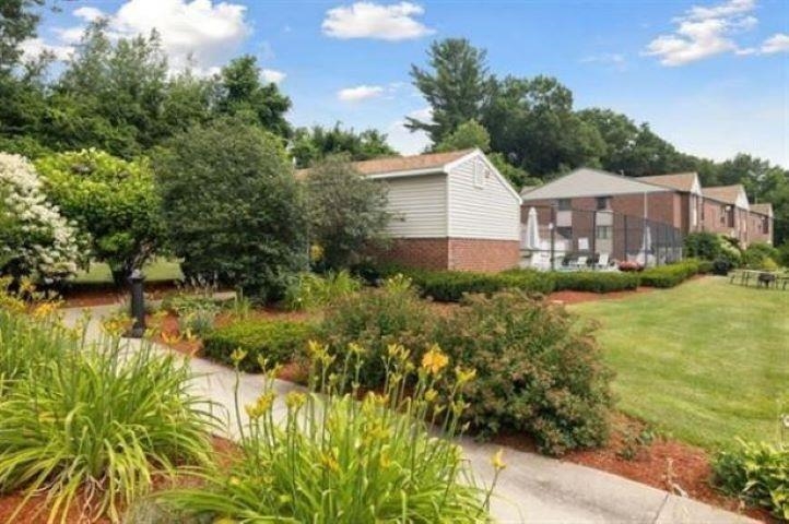 110 English Village Road, Unit 302 Manchester, NH 03102 - Photo 33 of 33 Gallery Image 33