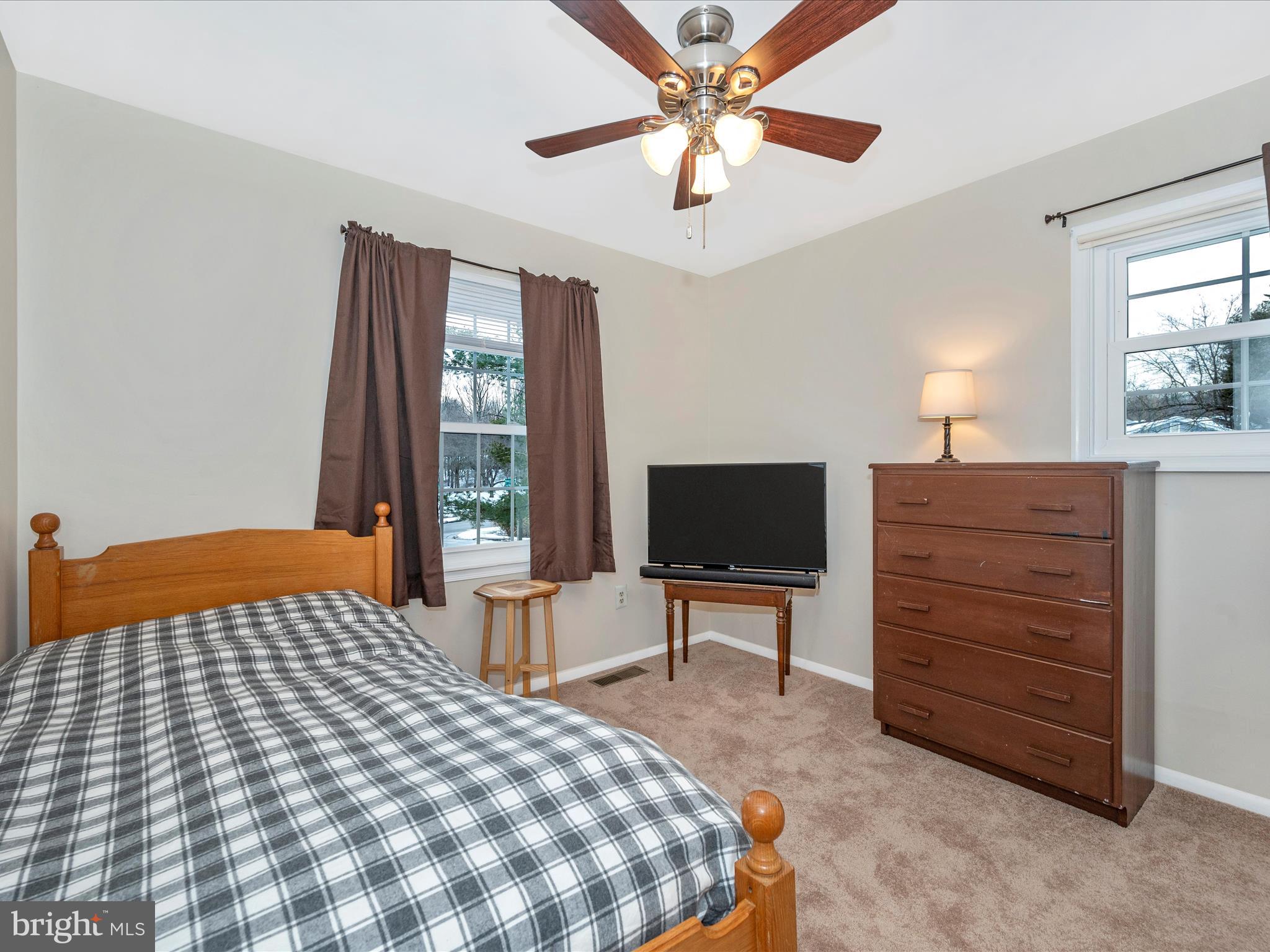 24000 Bush Hill Road Gaithersburg, MD 20882 - Photo 30 of 55 Bedroom 2