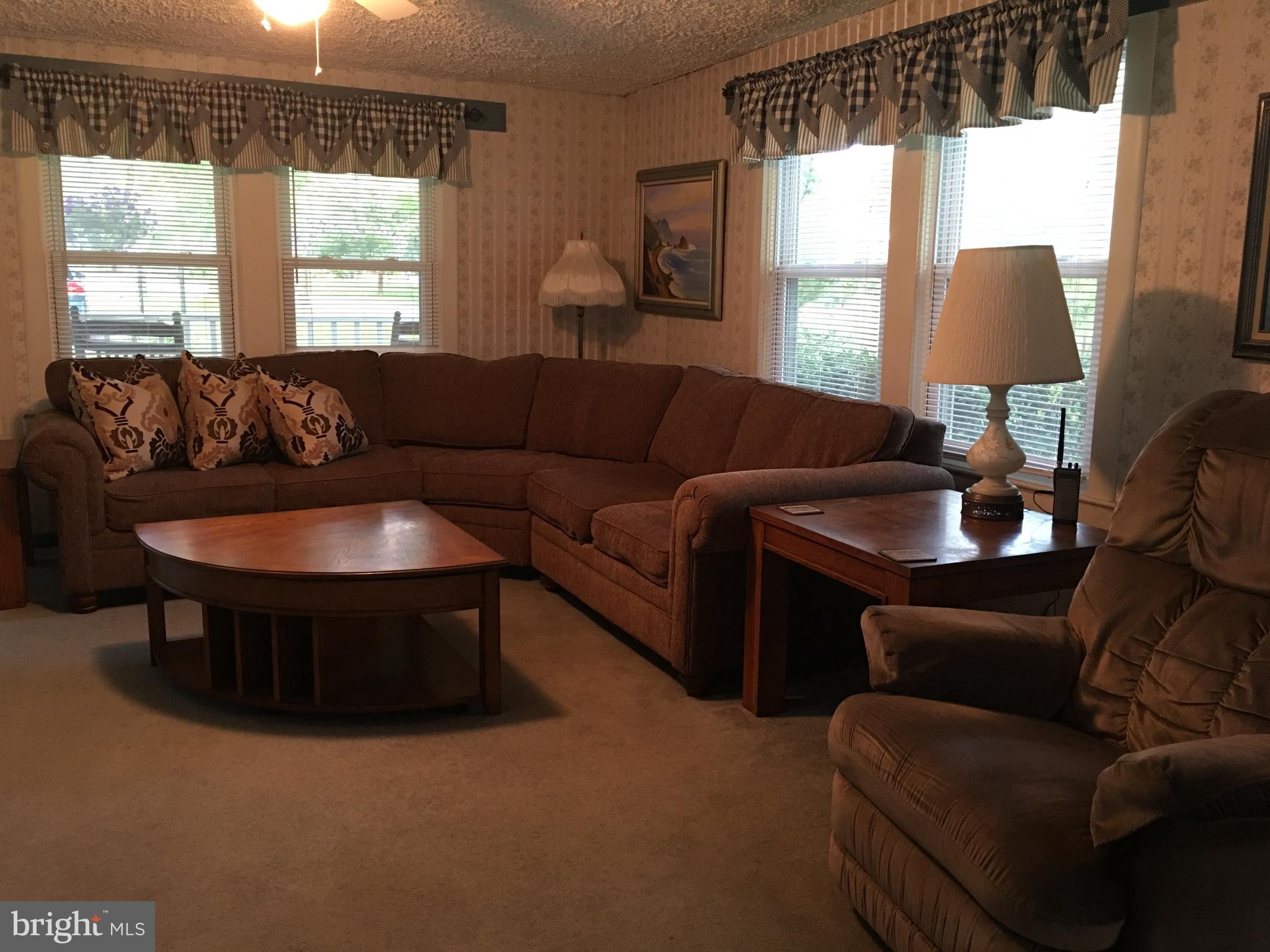 2801 Accokeek Road West Accokeek, MD 20607 - Photo 3 of 28 Living Room