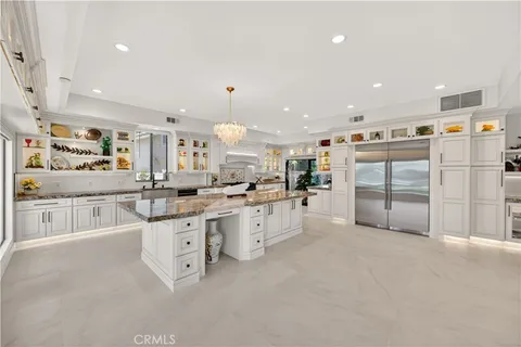 $4,315,000 | 16572 Carousel Lane, Huntington Beach, CA 92649