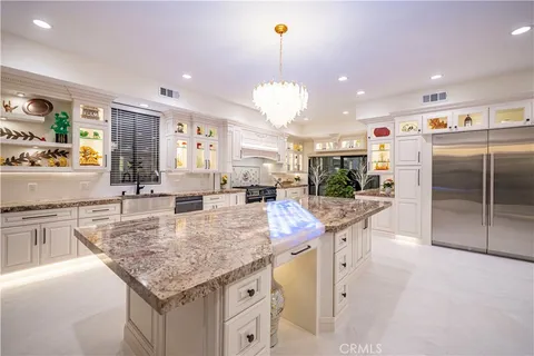 $4,315,000 | 16572 Carousel Lane, Huntington Beach, CA 92649