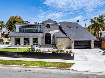 $4,315,000 | 16572 Carousel Lane, Huntington Beach, CA 92649