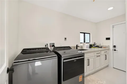 $4,315,000 | 16572 Carousel Lane, Huntington Beach, CA 92649