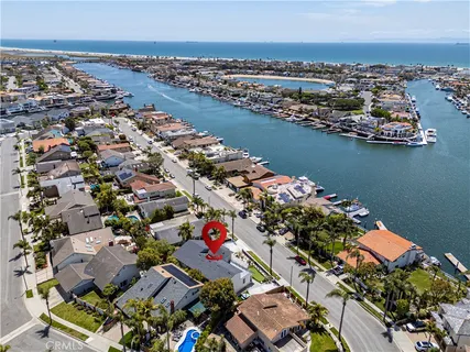 $4,315,000 | 16572 Carousel Lane, Huntington Beach, CA 92649