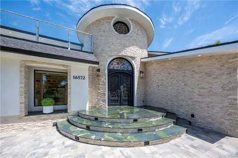 $4,315,000 | 16572 Carousel Lane, Huntington Beach, CA 92649