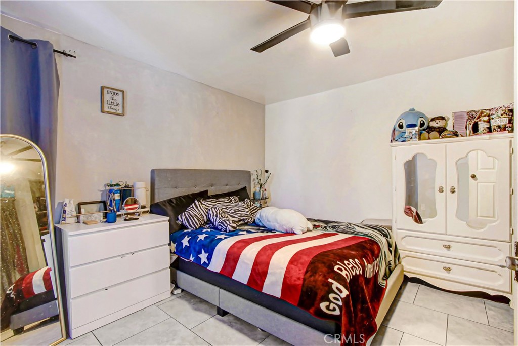 142 South Lamarr Street Rialto, CA 92376 - Photo 10 of 19 2nd downstairs bedrooms