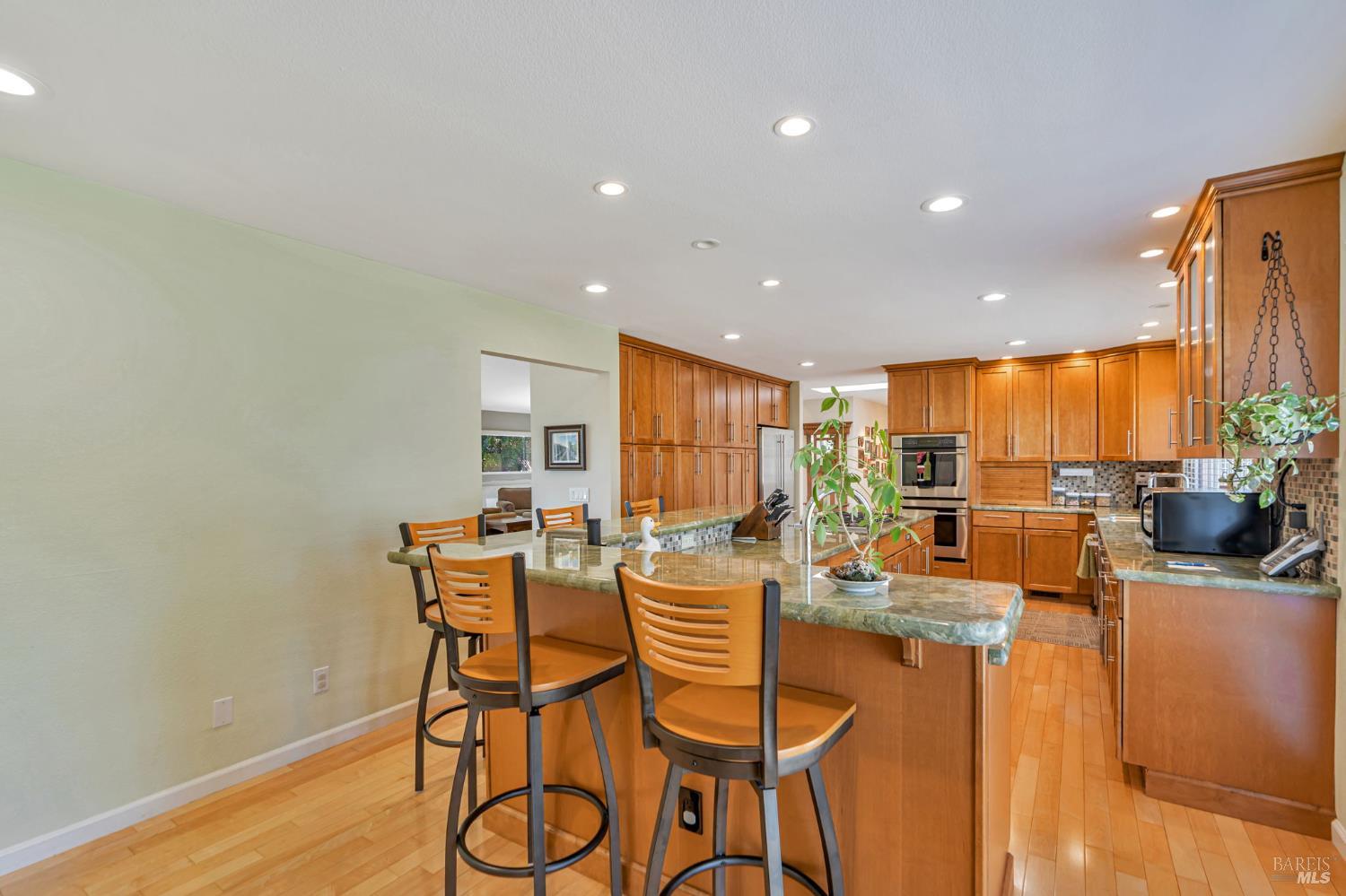 9489 Vinecrest Road Windsor, CA 95492 - Photo 14 of 59