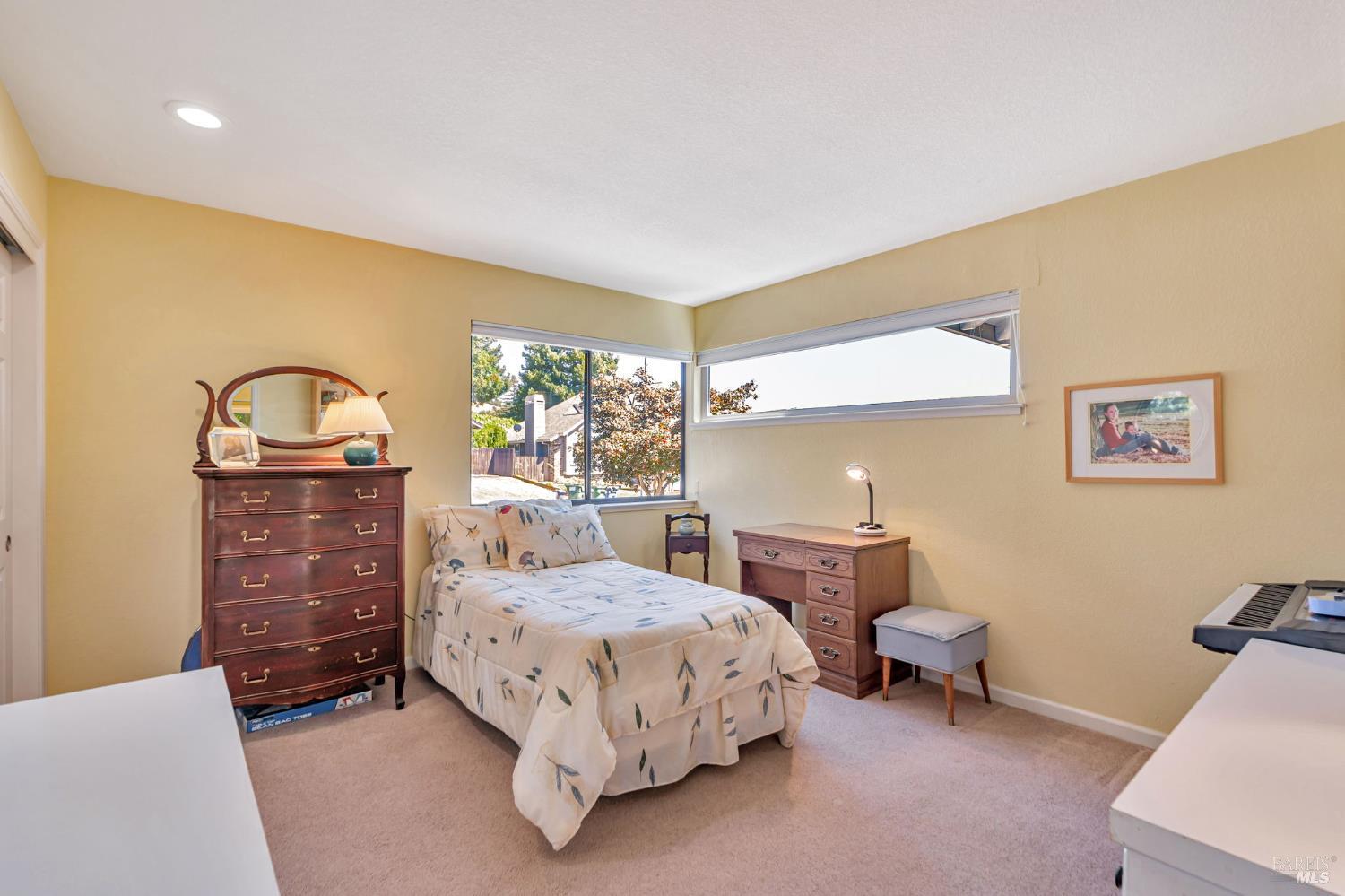9489 Vinecrest Road Windsor, CA 95492 - Photo 30 of 59