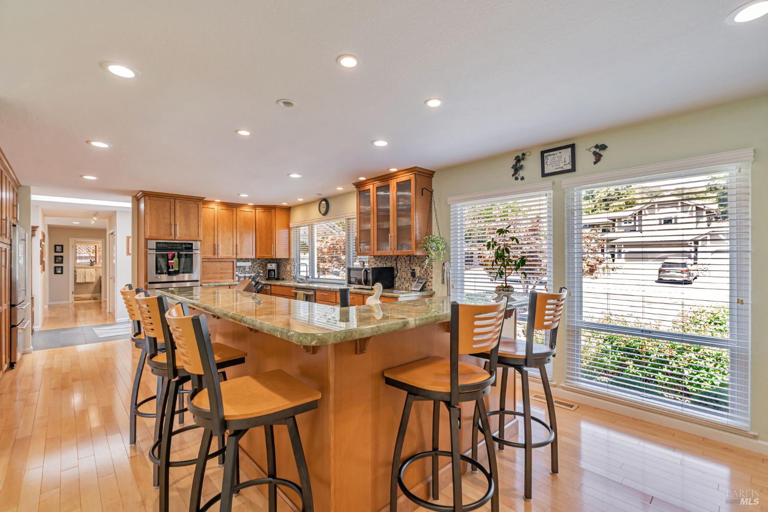 9489 Vinecrest Road Windsor, CA 95492 - Photo 4 of 59