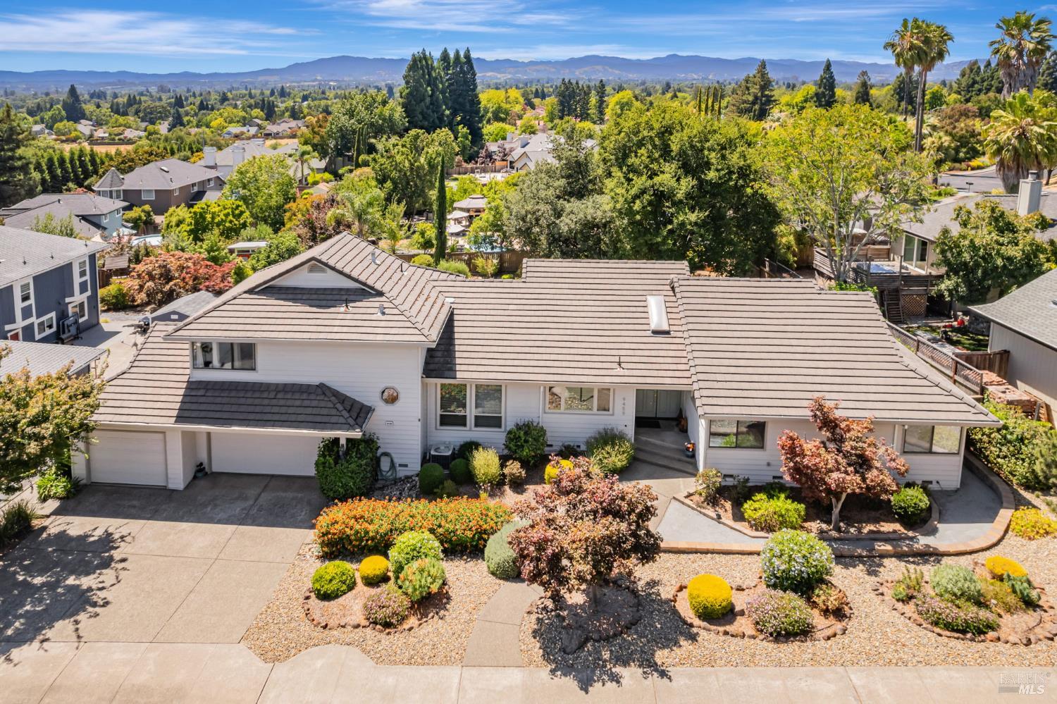 9489 Vinecrest Road Windsor, CA 95492 - Photo 47 of 59