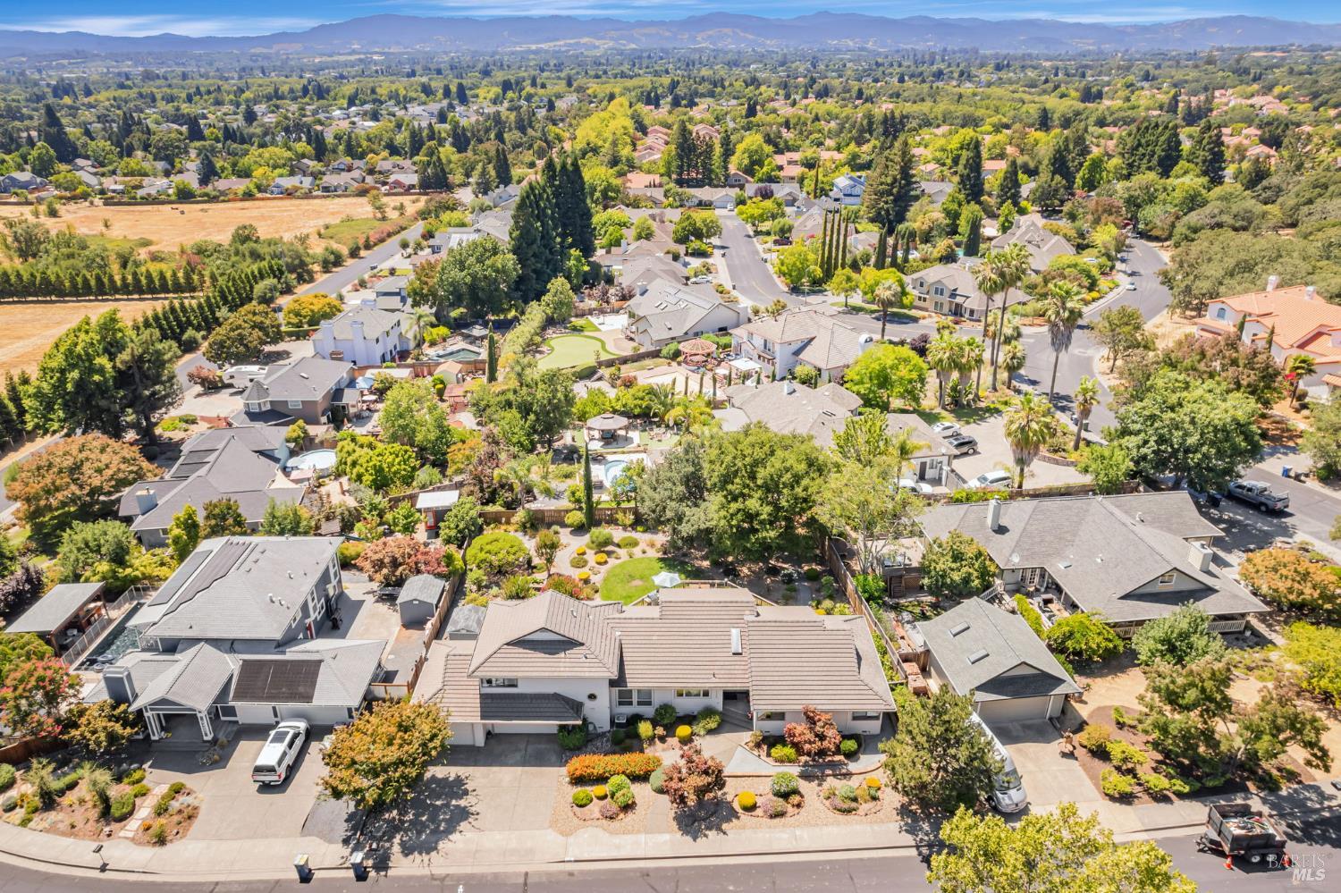 9489 Vinecrest Road Windsor, CA 95492 - Photo 48 of 59