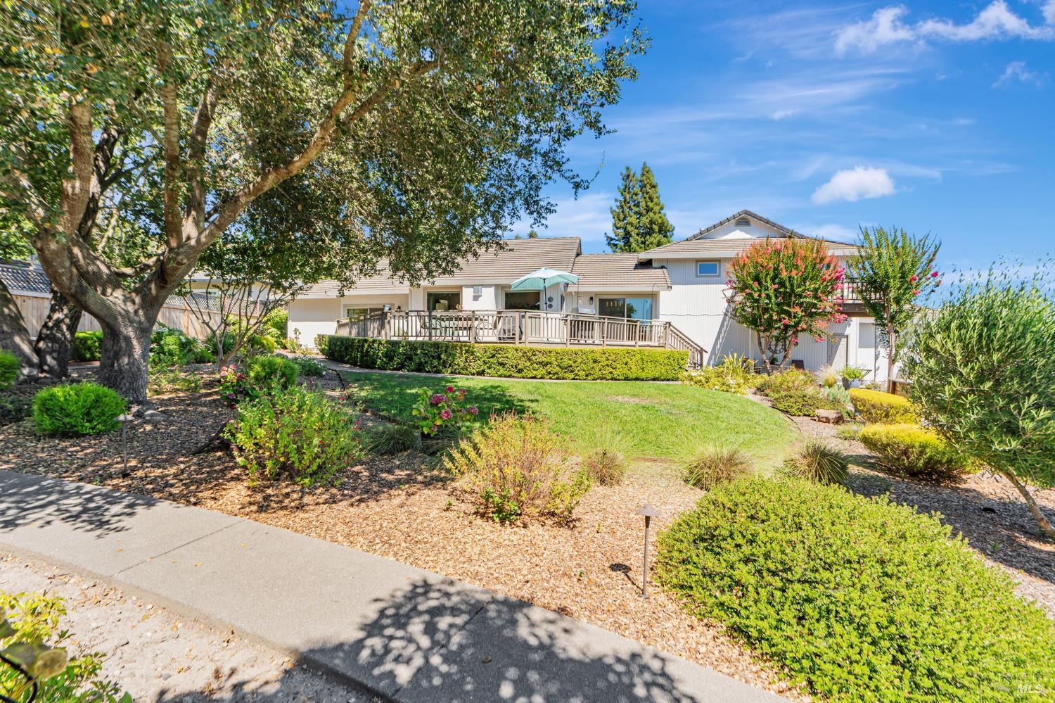 9489 Vinecrest Road Windsor, CA 95492 - Photo 5 of 59