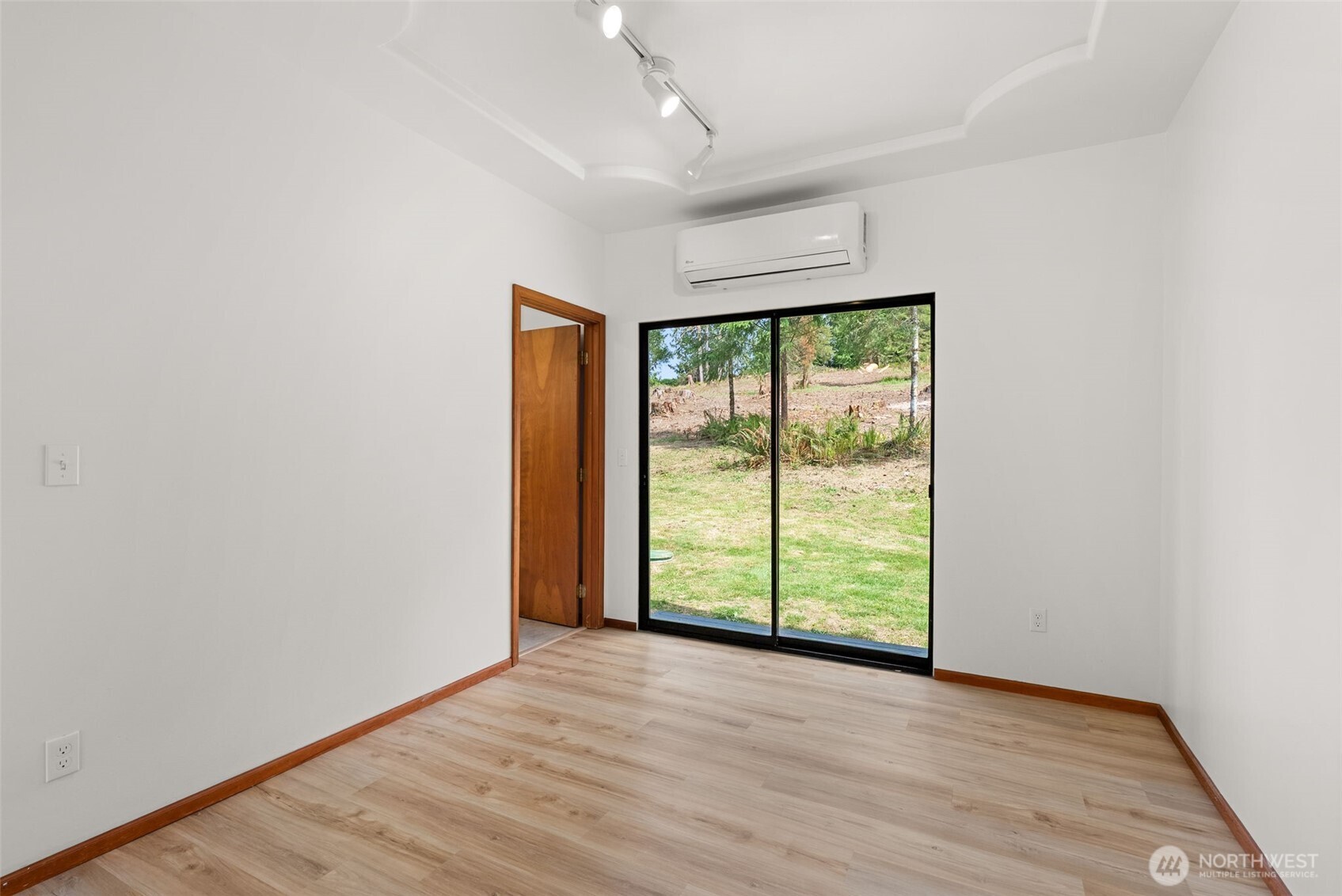 2054 Little Hanaford Road Centralia, WA 98531 - Photo 13 of 40