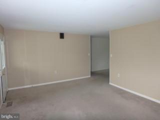 2403 Gillis Road Mount Airy, MD 21771 - Photo 4 of 12 Living Room