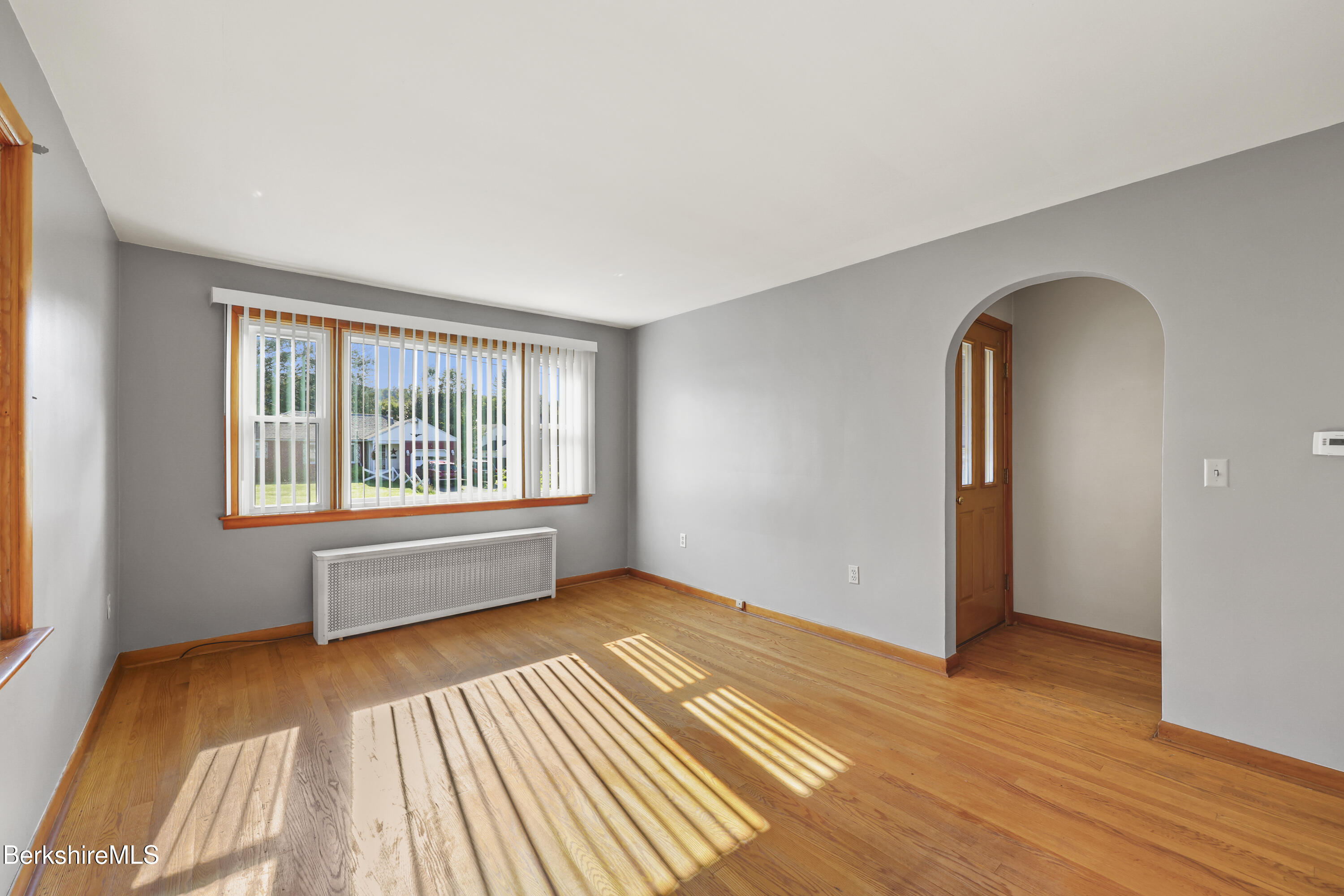 17 Howe Road Pittsfield, MA 01201 - Photo 10 of 32 35 Living Room
