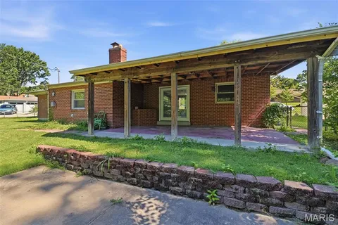$160,000 | 8736 Marvista Drive, St. Louis, MO 63114