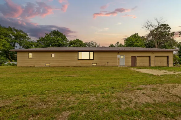 $450,000 | 13454 750th Street, Blooming Prairie, MN 55917