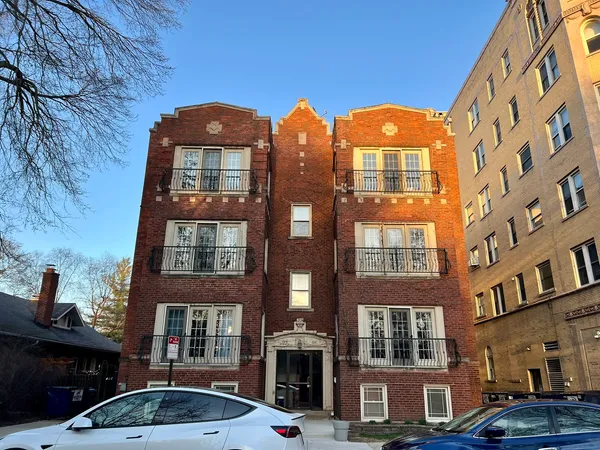 $2,800 | 911 Maple Avenue, Unit 3N, Evanston, IL 60202