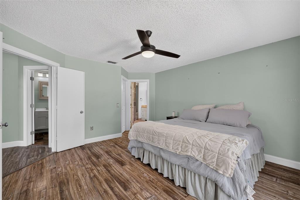 703 Riverside Drive Tarpon Springs, FL 34689 - Photo 23 of 47