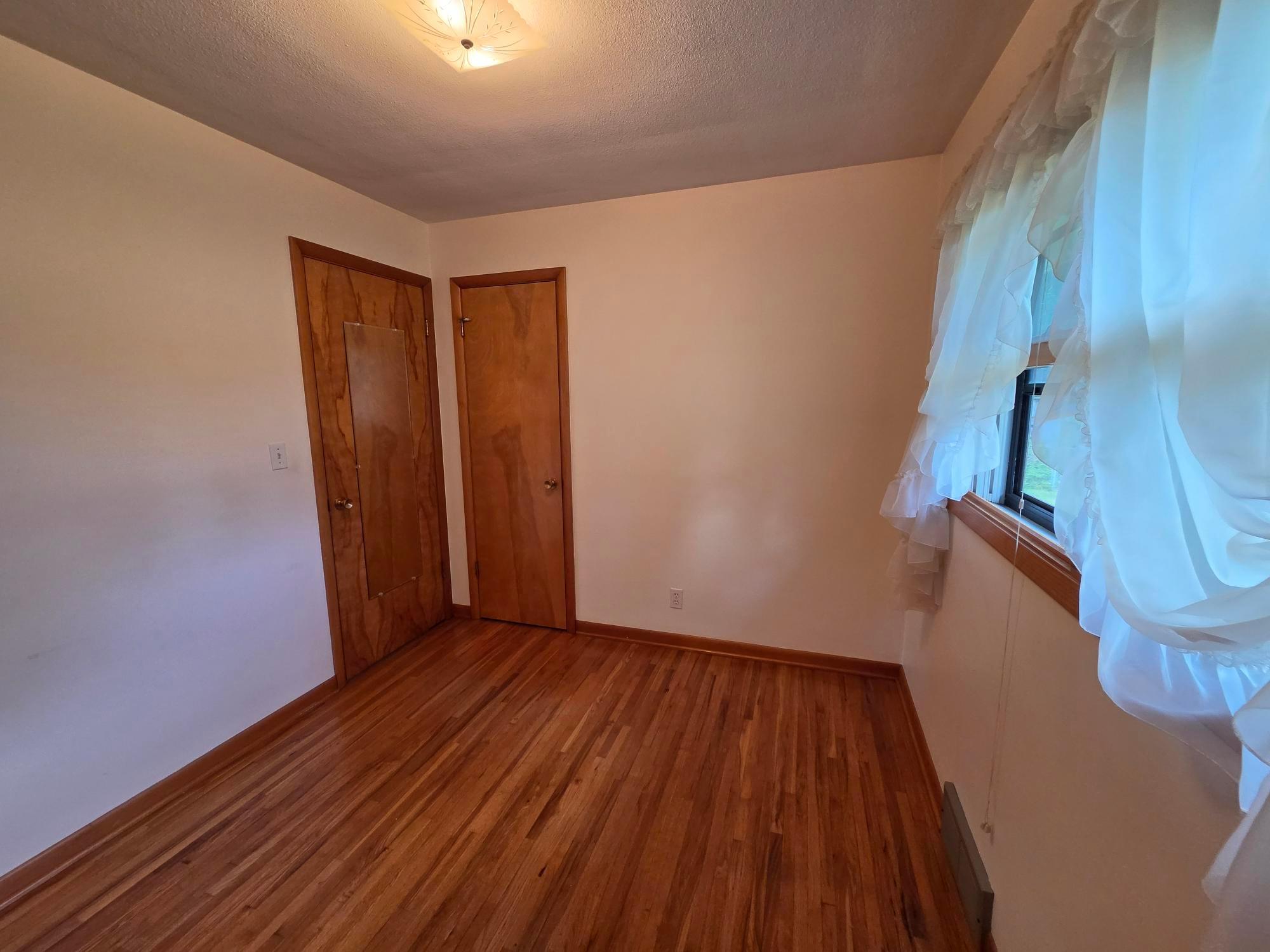 2202 Windsor Road Albert Lea, MN 56007 - Photo 17 of 44