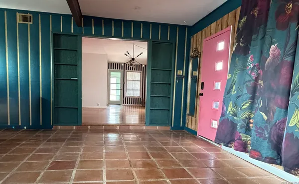 $2,450 | 406 Rexford Drive, San Antonio, TX 78216