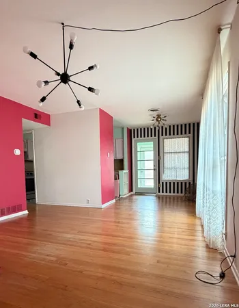 $2,450 | 406 Rexford Drive, San Antonio, TX 78216