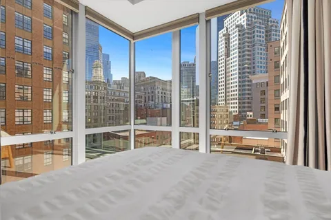 $1,299,999 | 80 Broad Street, Unit 808, Boston, MA 02110