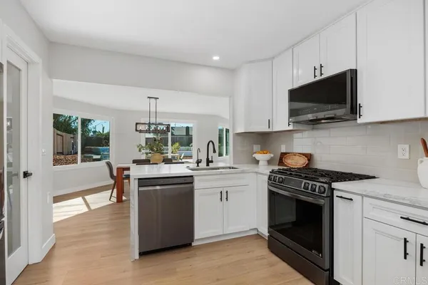 $2,100,000 | 4185 Combe Way, San Diego, CA 92122