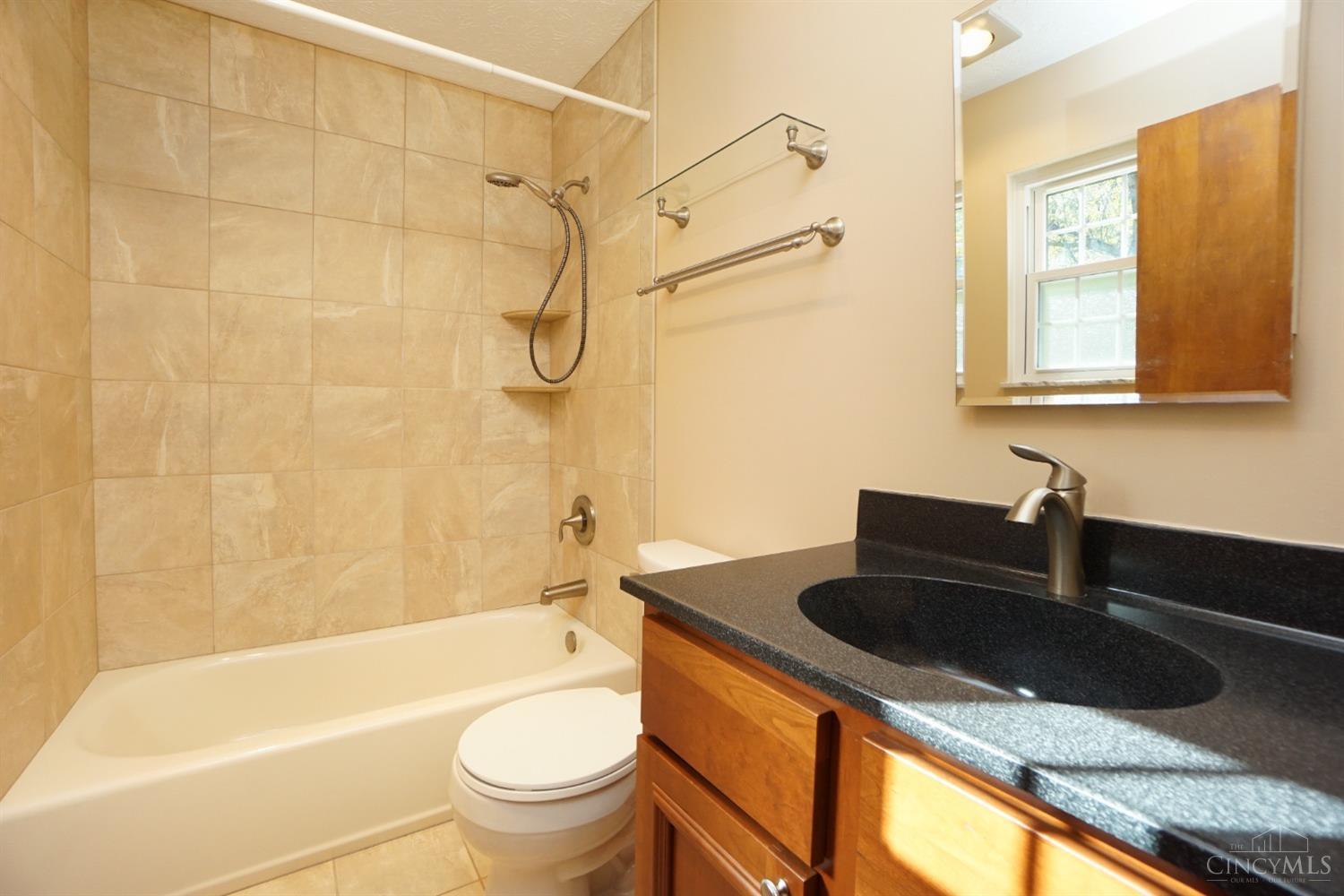 515 Lang Road Cincinnati, OH 45244 - Photo 27 of 44