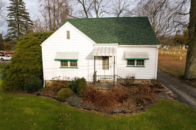 a view of backyard of house