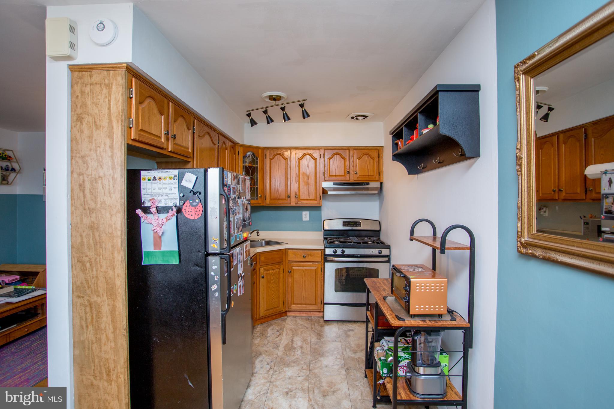 3873 Fairdale Road Philadelphia, PA 19154 - Photo 3 of 21 Gallery Image 3