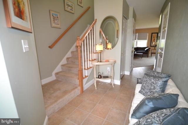 184 Radle Road Harrisburg, PA 17112 - Photo 3 of 31 Foyer - level 1