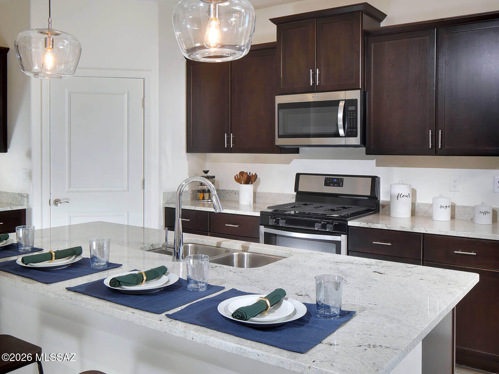 14091 East Golden Oaks Road Vail, AZ 85641 - Photo 5 of 43 14091-E-Golden-Oaks-Rd-1-kitchen5