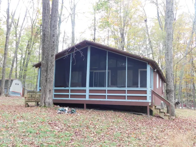 $164,900 | 151 Ottawa Trail, Pocono Lake, PA 18347
