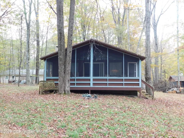 $164,900 | 151 Ottawa Trail, Pocono Lake, PA 18347