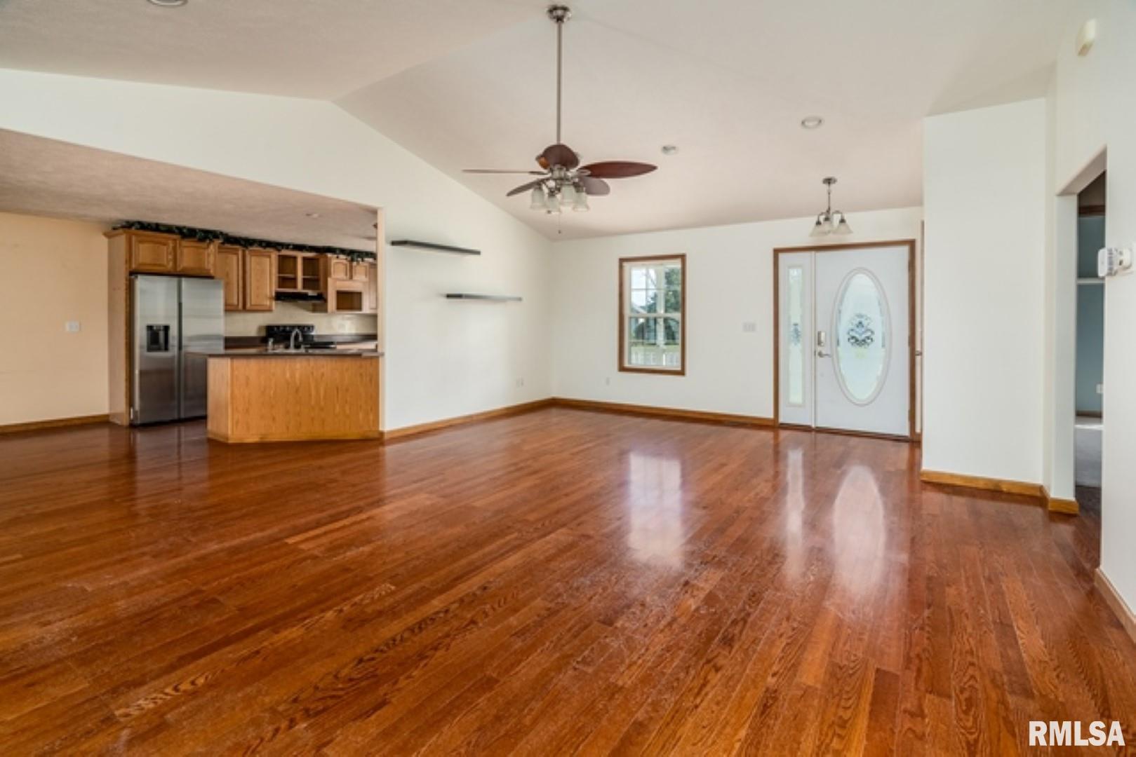 309 Evergreen Trail Herrin, IL 62948 - Photo 6 of 30