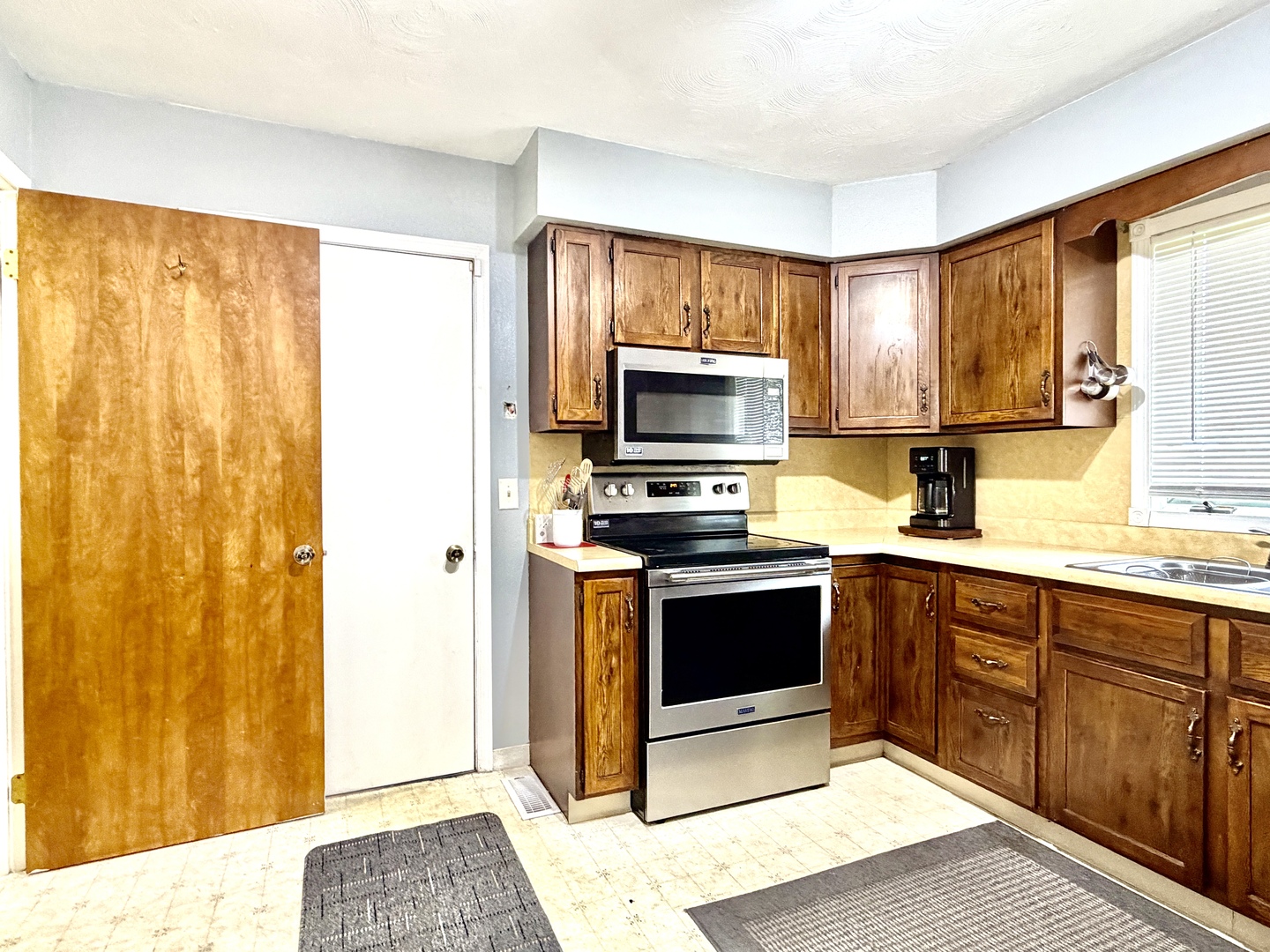 25445 Indian Ridge Road Sterling, IL 61081 - Photo 15 of 35