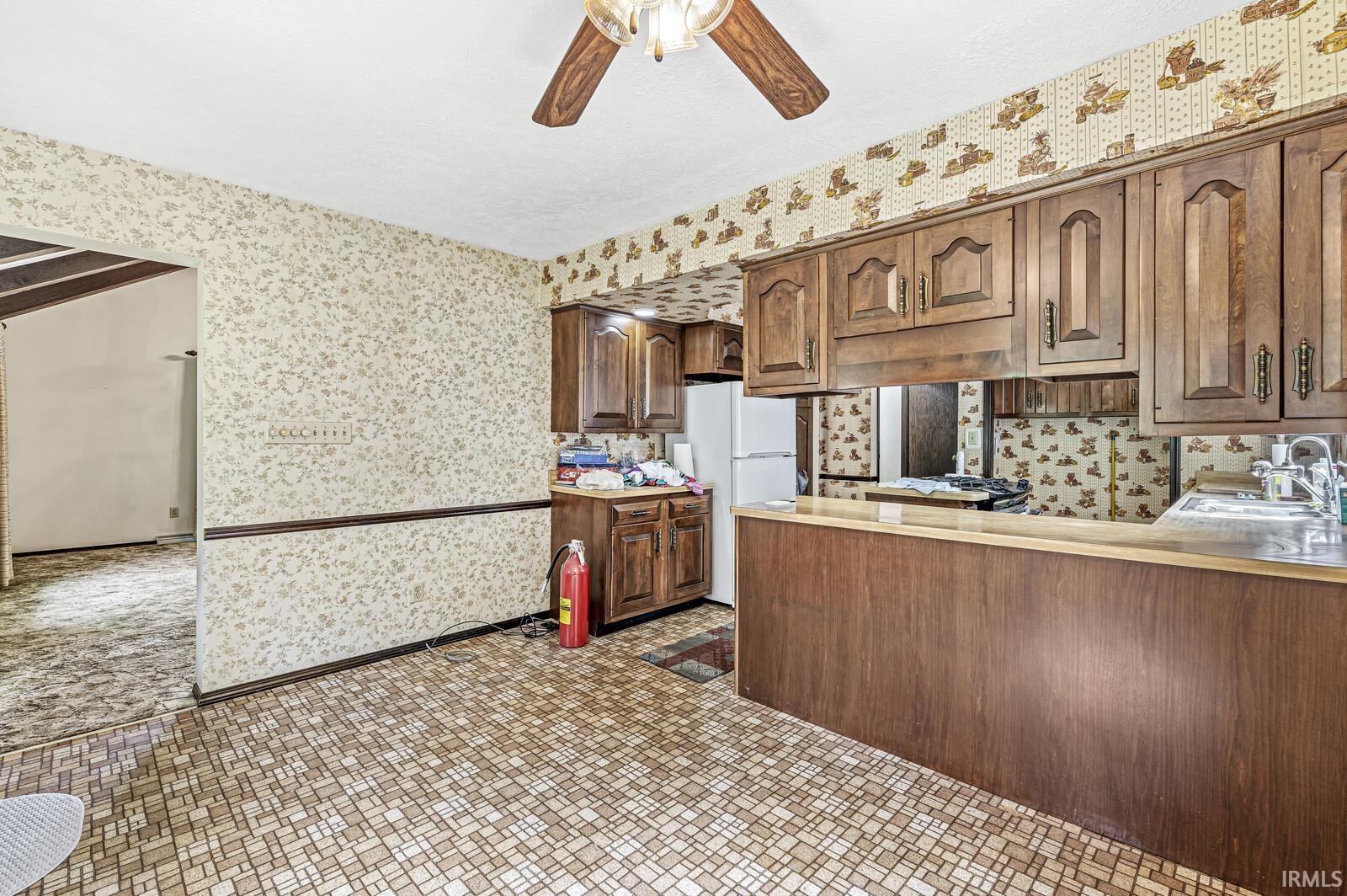 21960 West Ireland Road South Bend, IN 46614 - Photo 11 of 35 Gallery Image 11