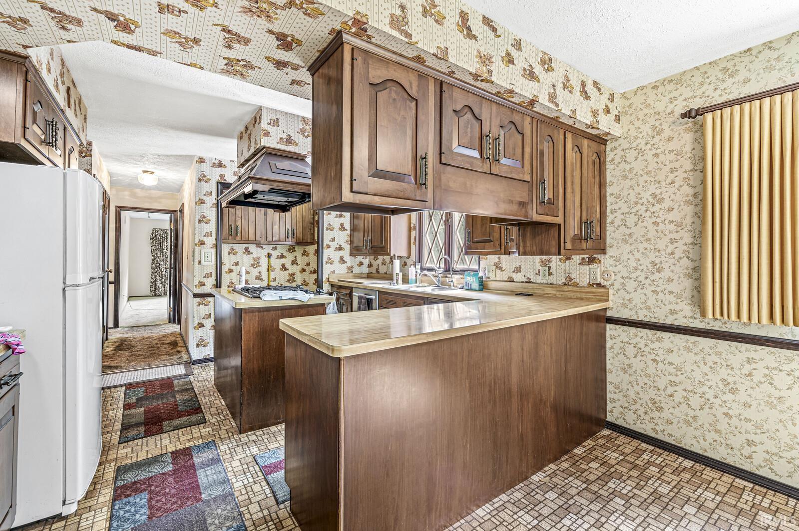 21960 West Ireland Road South Bend, IN 46614 - Photo 13 of 35 Gallery Image 13