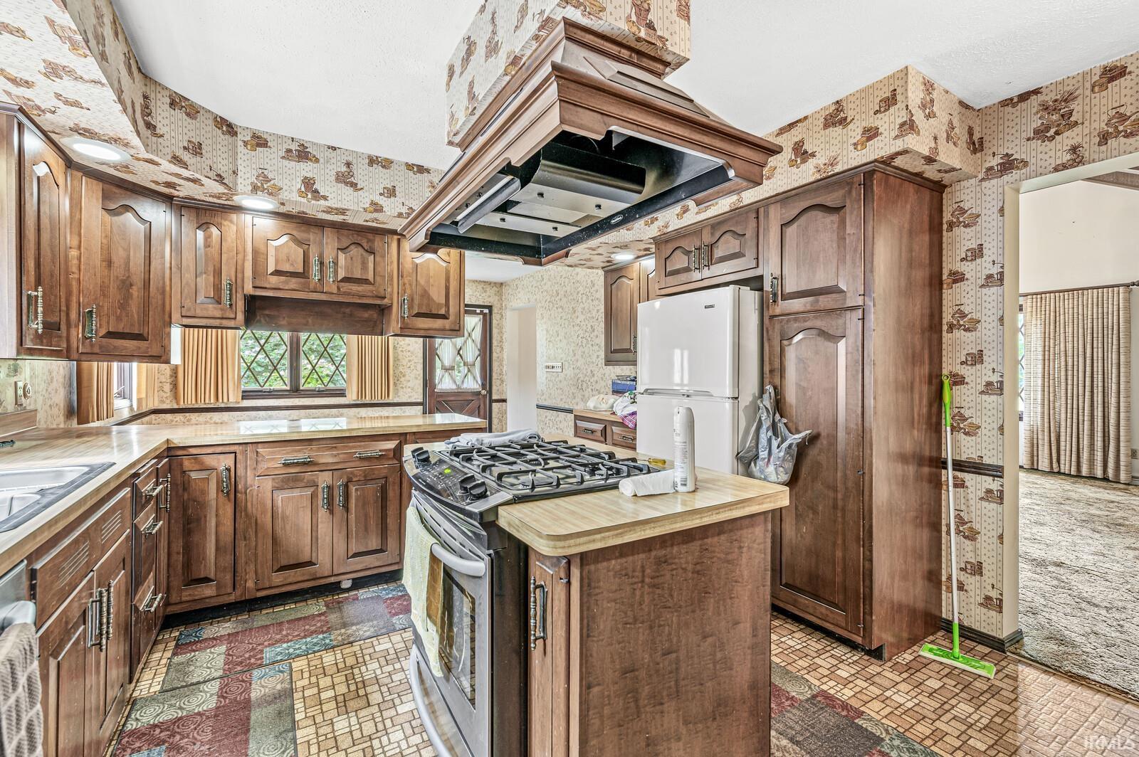 21960 West Ireland Road South Bend, IN 46614 - Photo 16 of 35 Gallery Image 16